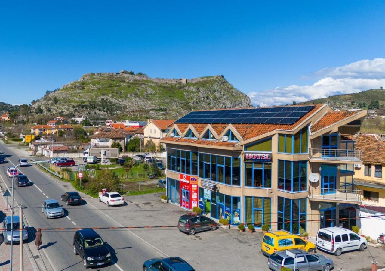 Hotel Ambasador Bahçallëk Exteriér fotografie
