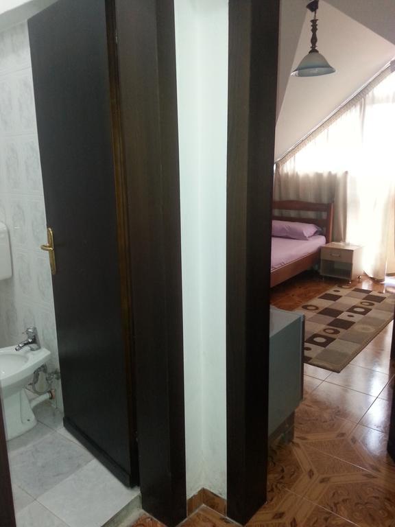 Hotel Ambasador Bahçallëk Pokoj fotografie